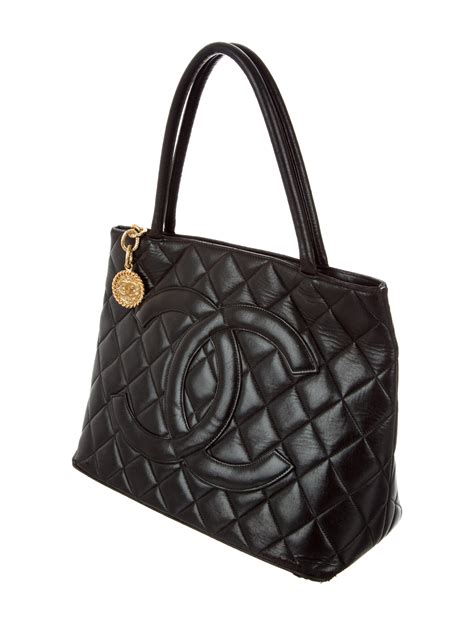 chanel medalion tote